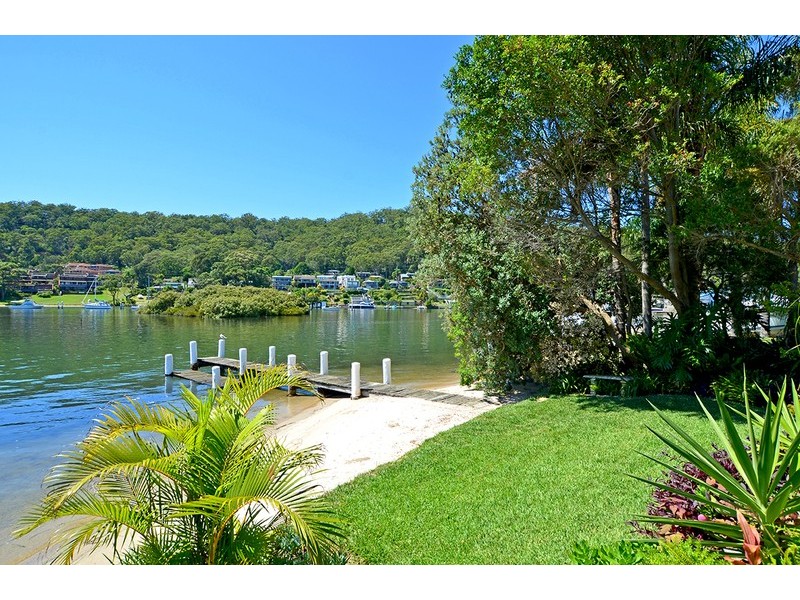 18 Long Arm Parade, St Huberts Island NSW 2257