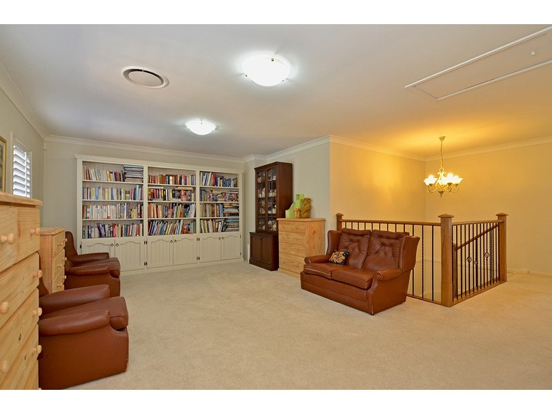 16 Helmsman Boulevard, St Huberts Island NSW 2257