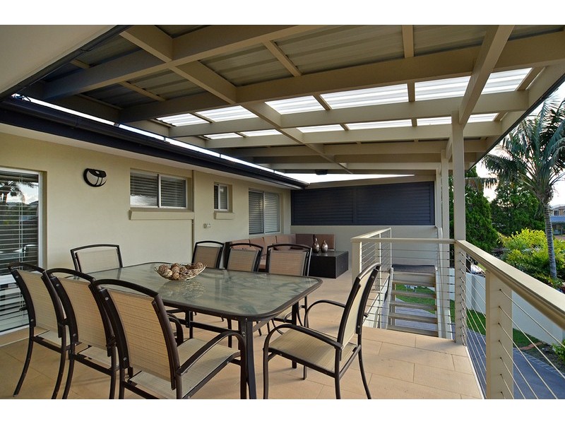 2 Barracouta Avenue, St Huberts Island NSW 2257