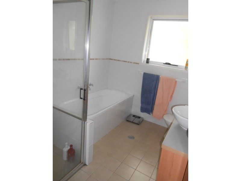 2/20 Wells Street, East Gosford NSW 2250