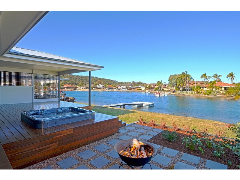 70 Helmsman Boulevard, St Huberts Island NSW 2257