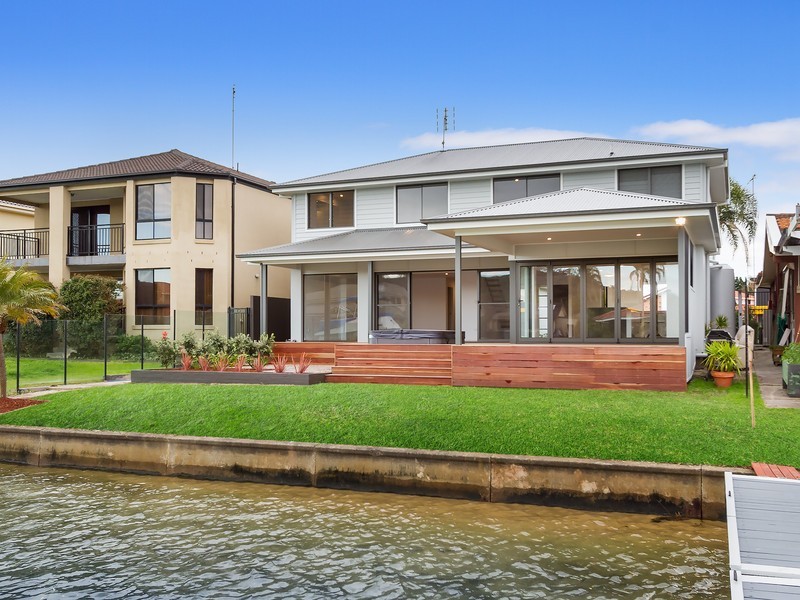 70 Helmsman Boulevard, St Huberts Island NSW 2257