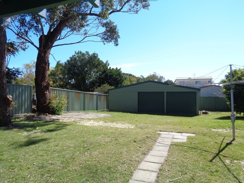 12 Balaclava Avenue, Woy Woy NSW 2256