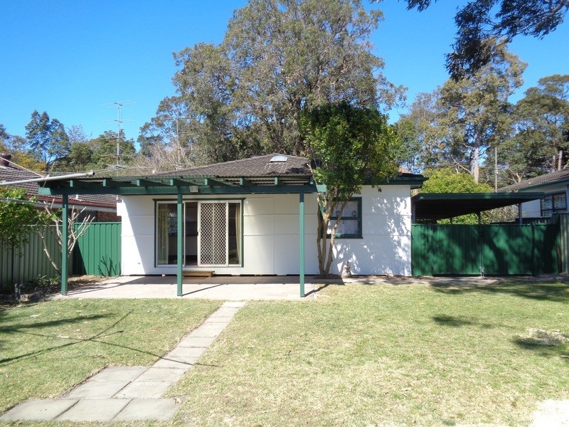 12 Balaclava Avenue, Woy Woy NSW 2256