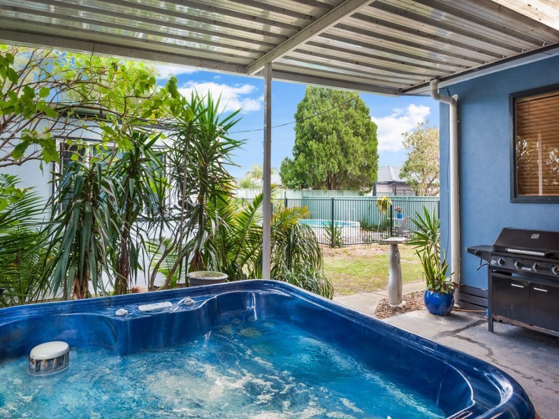 10 Veron Road, Umina Beach NSW 2257