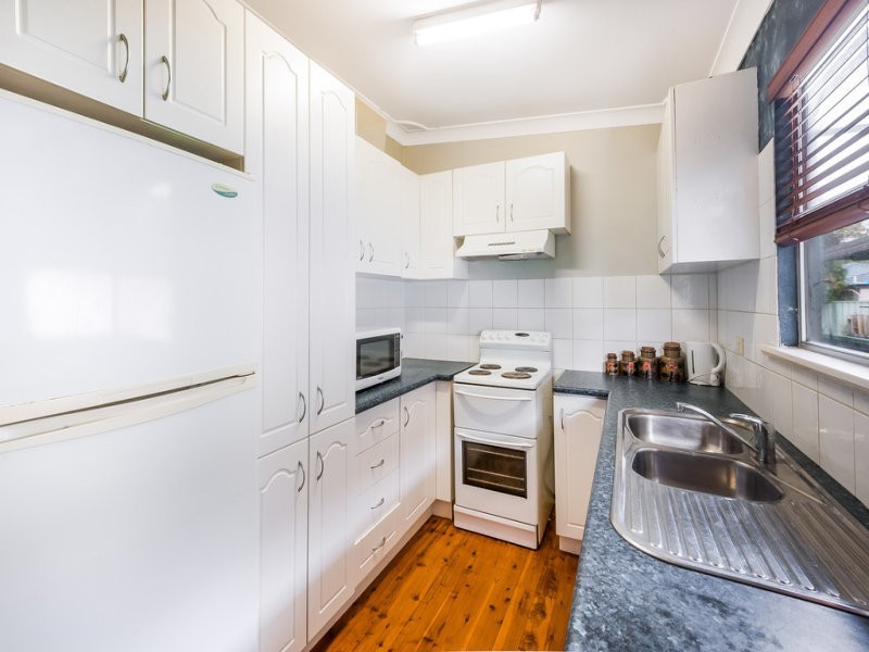 10 Veron Road, Umina Beach NSW 2257