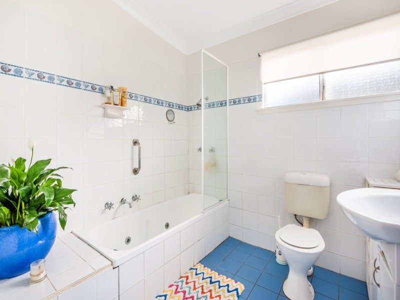 10 Veron Road, Umina Beach NSW 2257