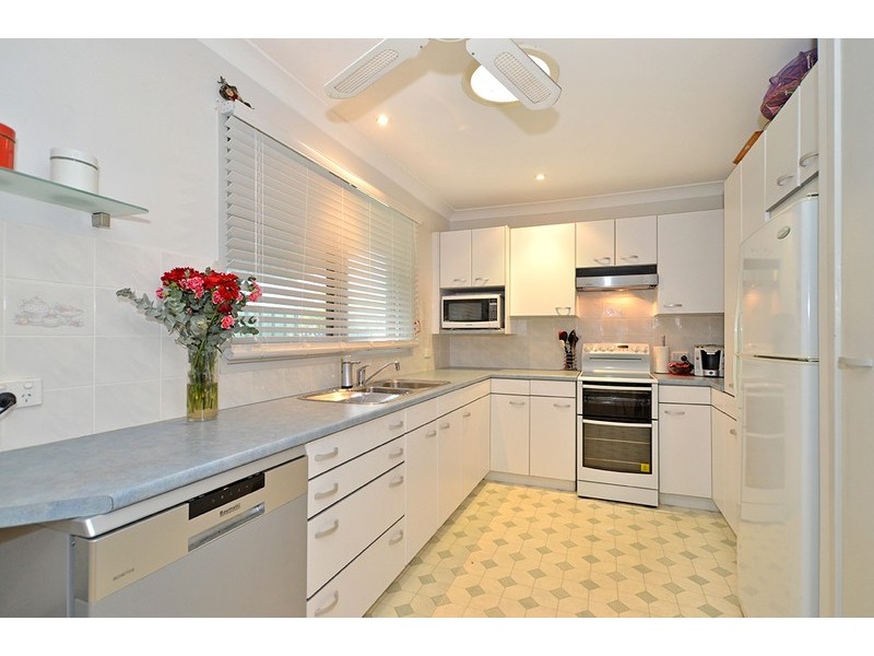 8 Everglades Crescent, Woy Woy NSW 2256