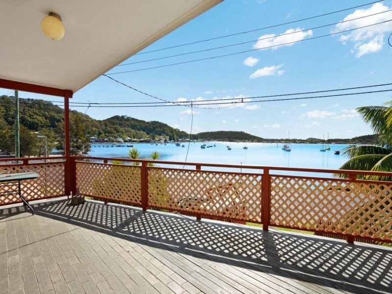 18 Pretty Beach Road, Pretty Beach NSW 2257