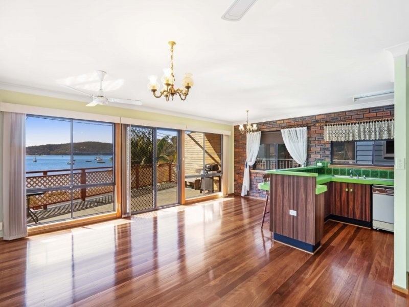 18 Pretty Beach Road, Pretty Beach NSW 2257