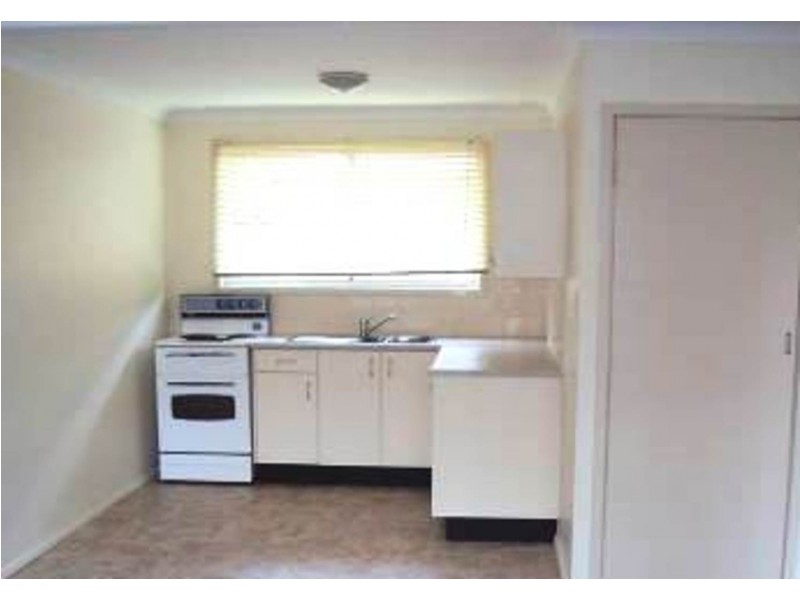 2/24 Waratah Avenue, Woy Woy NSW 2256