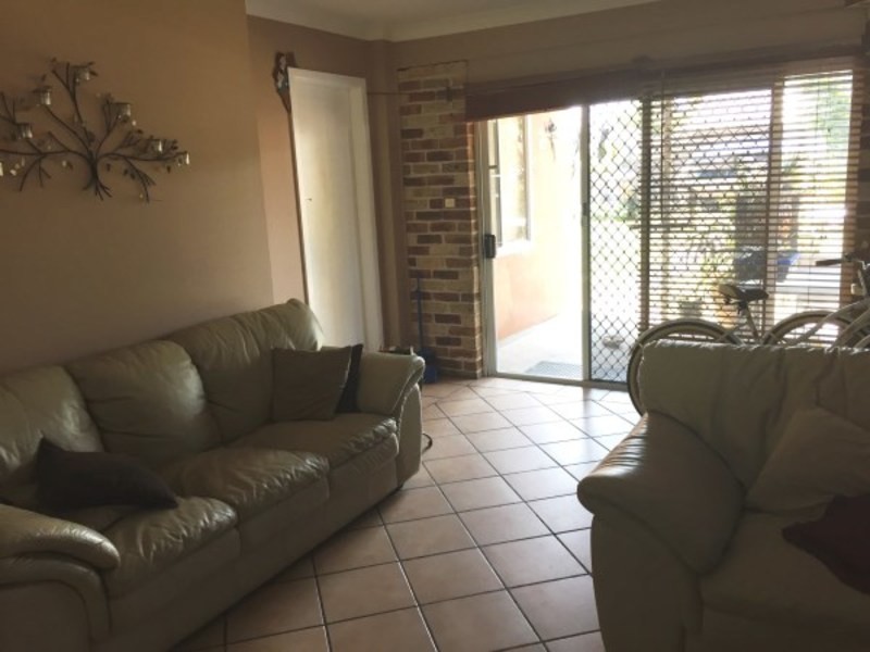 33 Adelaide Avenue, Umina Beach NSW 2257