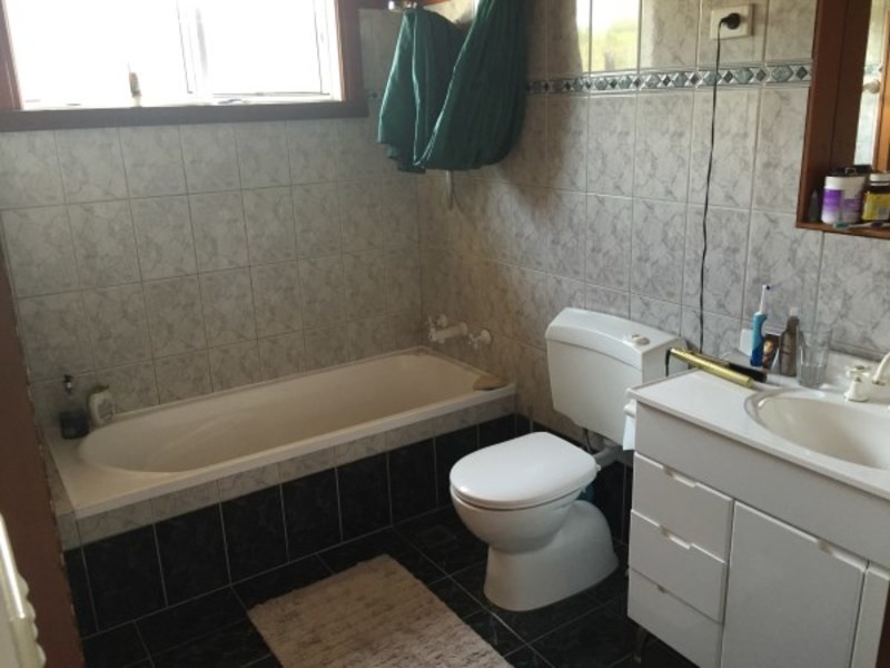 33 Adelaide Avenue, Umina Beach NSW 2257