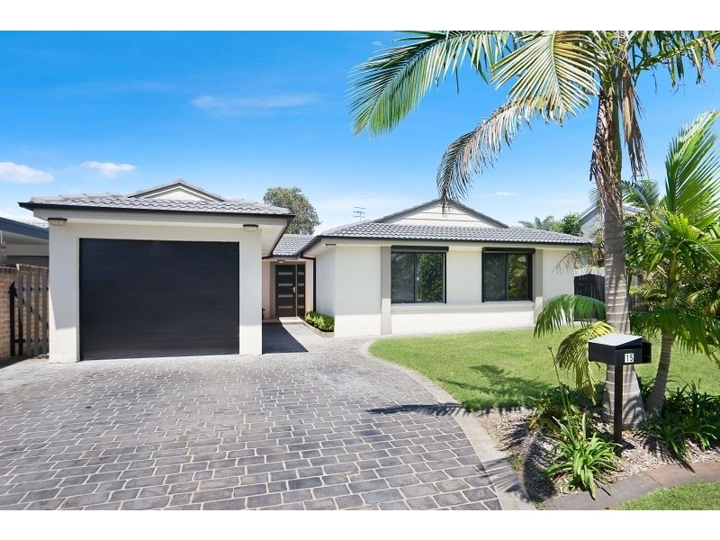 15 Marina View Parade, St Huberts Island NSW 2257