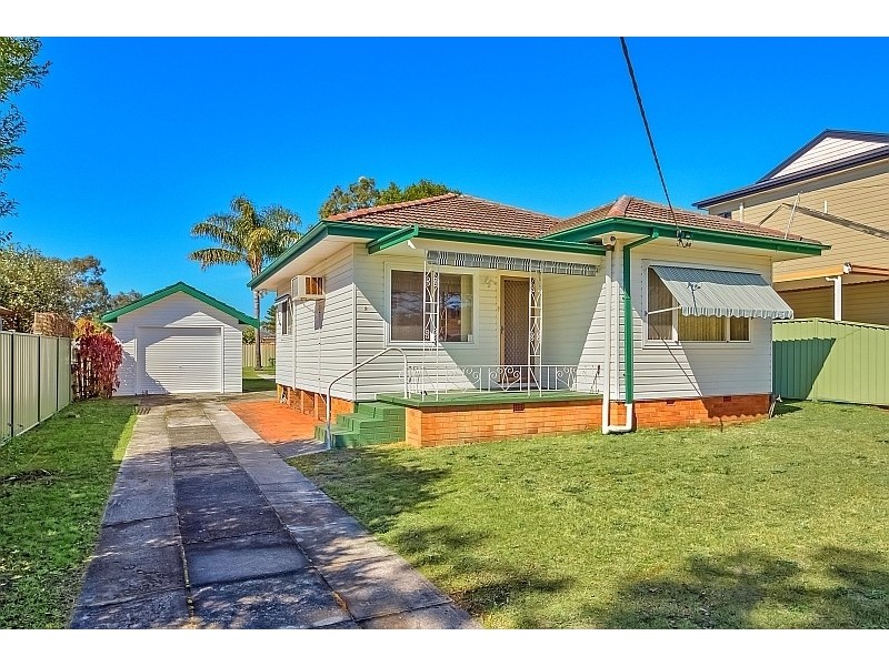 9 Pratley Road, Woy Woy NSW 2256