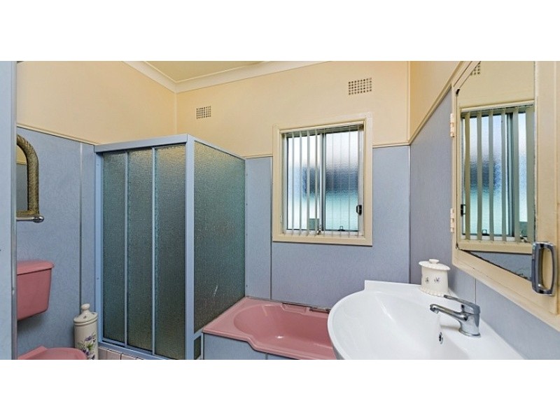 9 Pratley Road, Woy Woy NSW 2256