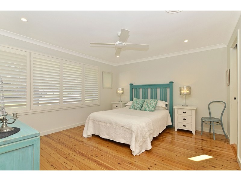 16 Lakewood Avenue, Green Point NSW 2251