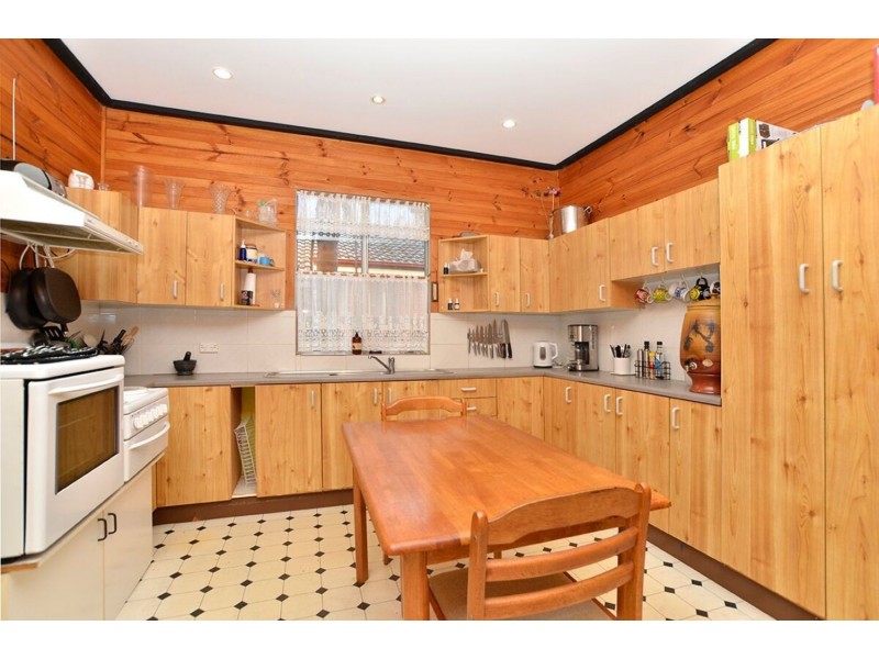 11 Kahibah Road, Umina Beach NSW 2257