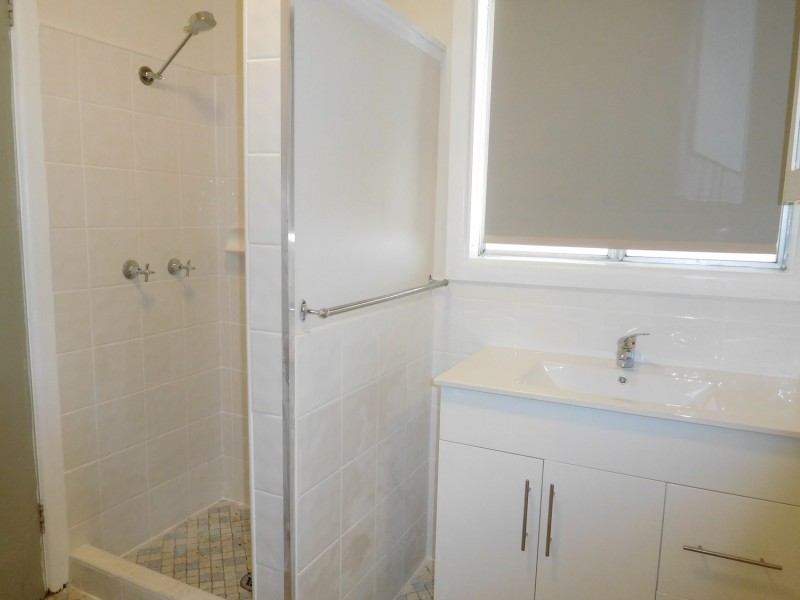 4 Picnic Parade, Ettalong Beach NSW 2257