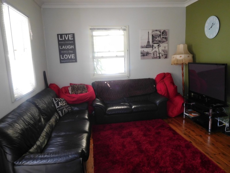 8 Bourke Road, Ettalong Beach NSW 2257