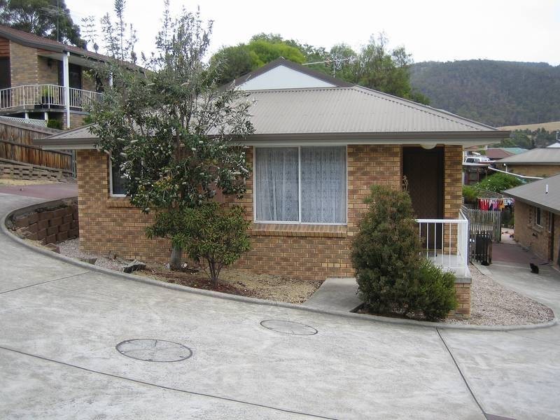 1/3-4 Rina Court, Glenorchy TAS 7010