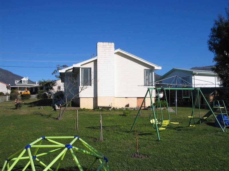 2 Mittara Crescent, Berriedale TAS 7011