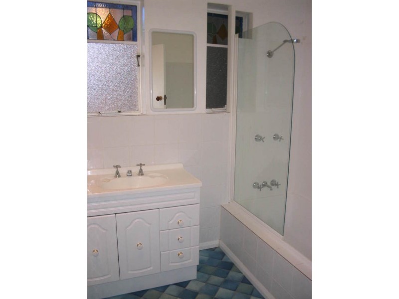 142 Augusta Road, Lenah Valley TAS 7008