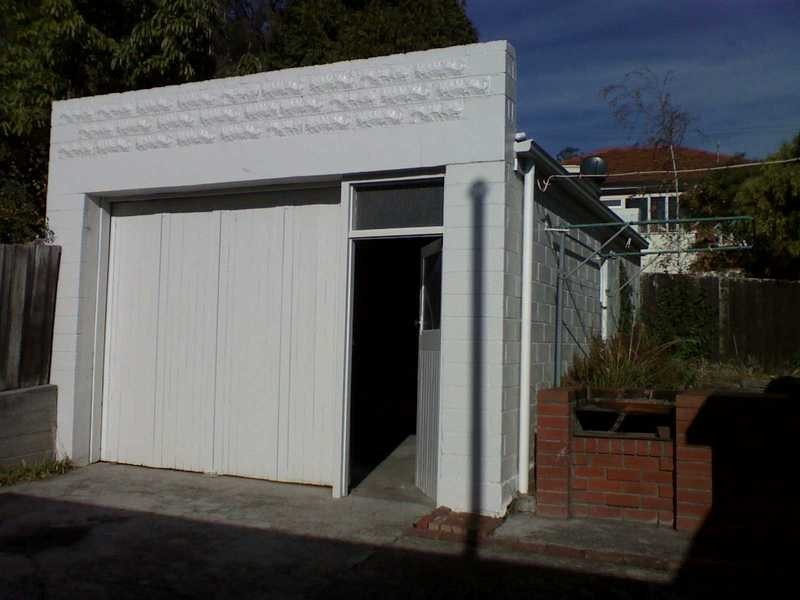 142 Augusta Road, Lenah Valley TAS 7008