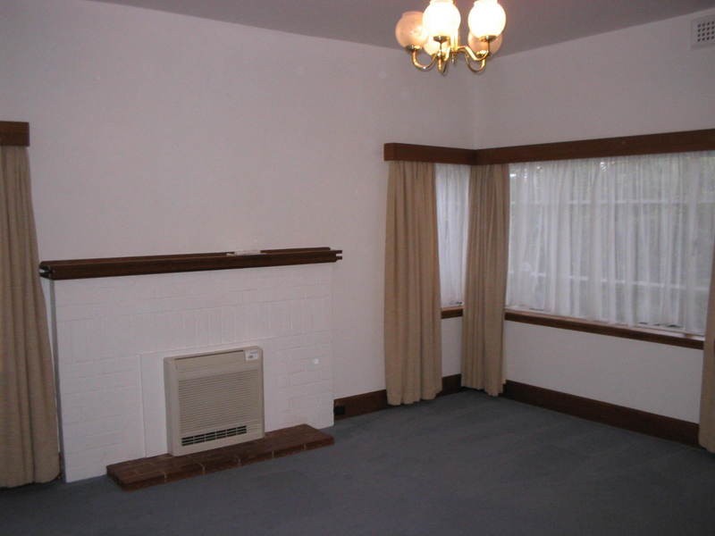 142 Augusta Road, Lenah Valley TAS 7008