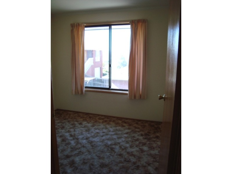 1/8 Donald Court, Glenorchy TAS 7010