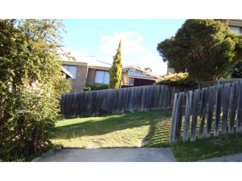 1/8 Donald Court, Glenorchy TAS 7010