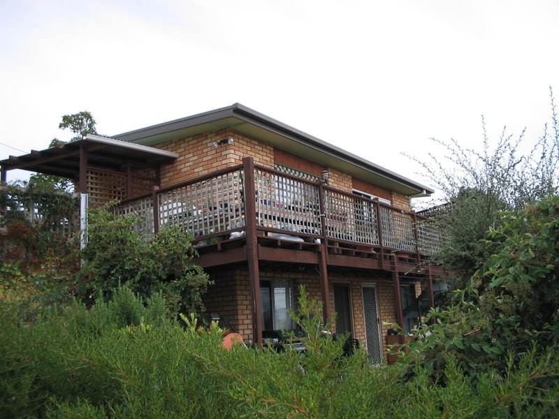 12 Wylie Crescent, West Moonah TAS 7009