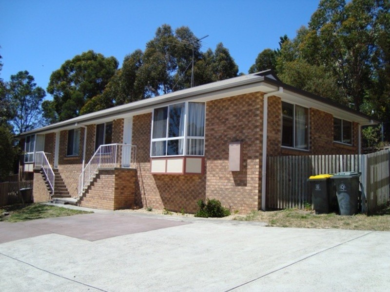 4/3 Rina Court, Glenorchy TAS 7010