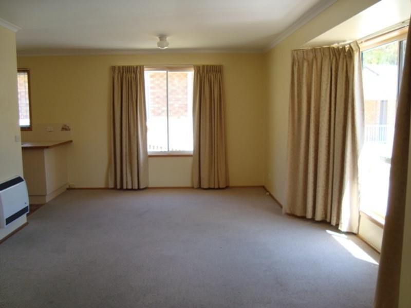 4/3 Rina Court, Glenorchy TAS 7010