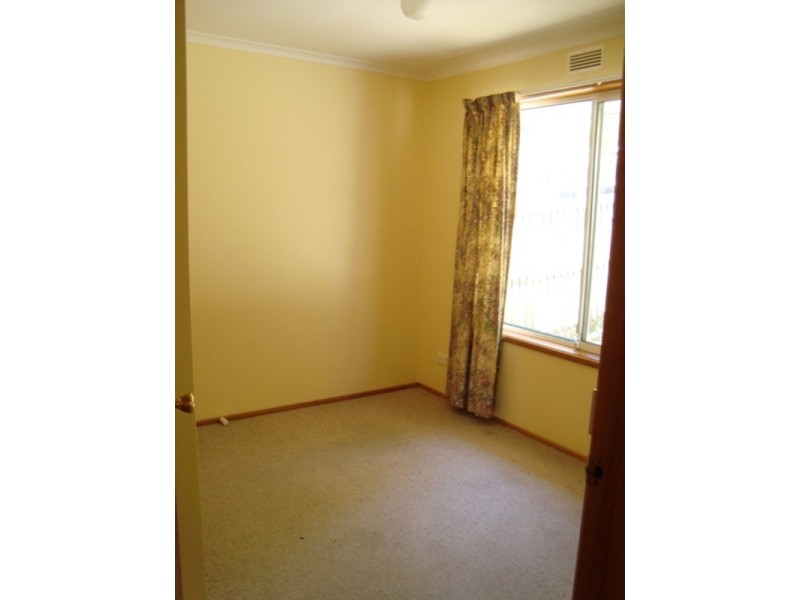 4/3 Rina Court, Glenorchy TAS 7010