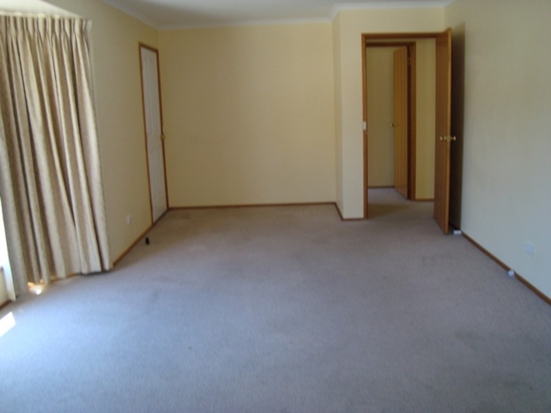 4/3 Rina Court, Glenorchy TAS 7010