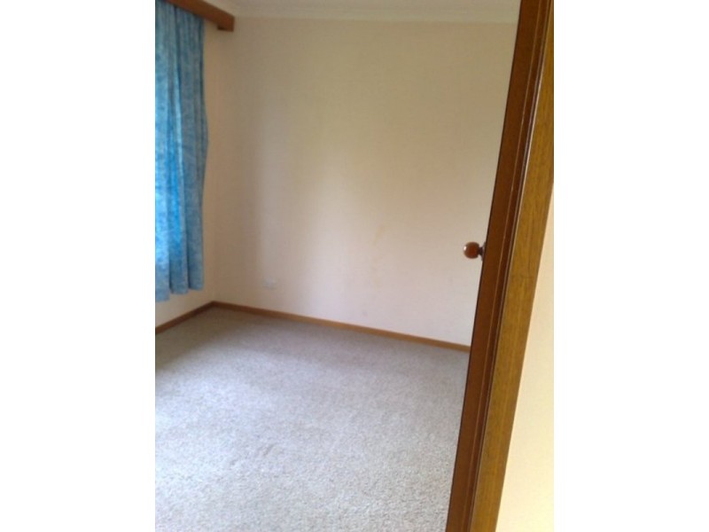 2/26 Walgett Place, Glenorchy VIC 3385