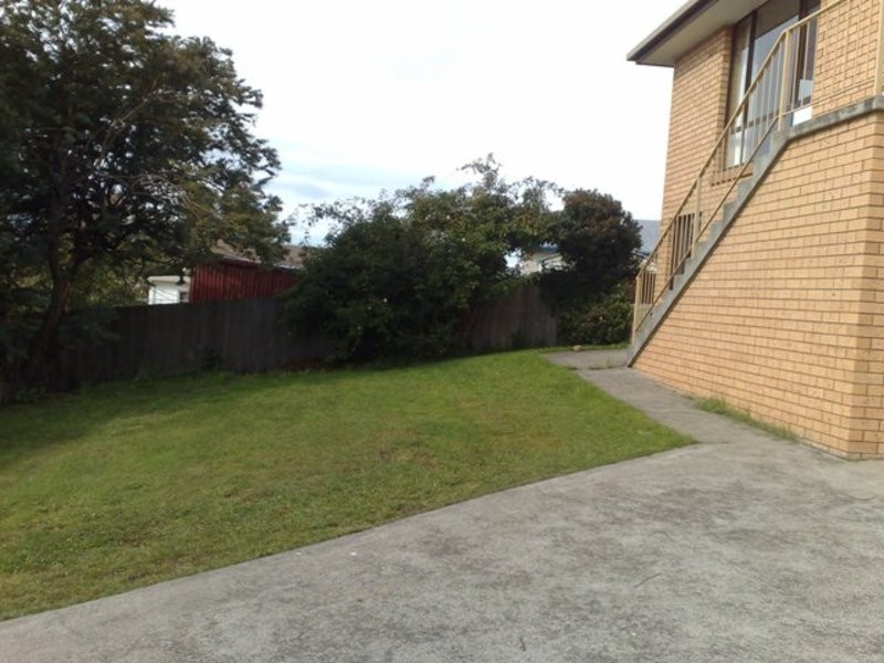 2/26 Walgett Place, Glenorchy VIC 3385