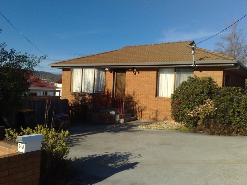 1/1a Graham Place, Derwent Park TAS 7009