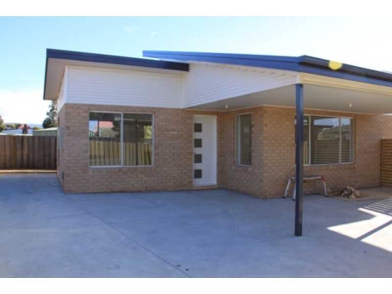 Unit 2/15 Lucas Place, Brighton TAS 7030