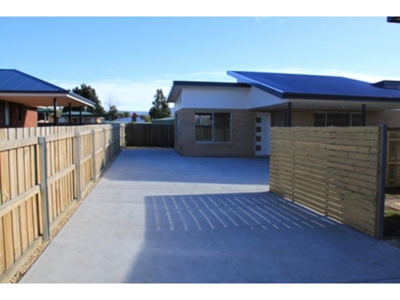 Unit 2/15 Lucas Place, Brighton TAS 7030