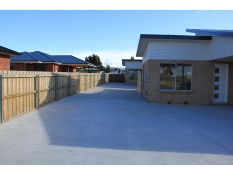 Unit 2/15 Lucas Place, Brighton TAS 7030
