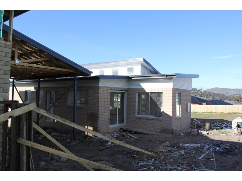 Unit 1/17 Lucas Place, Brighton TAS 7030