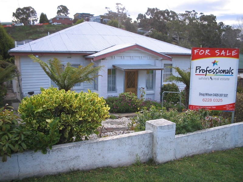 121 Pottery Road, Lenah Valley TAS 7008
