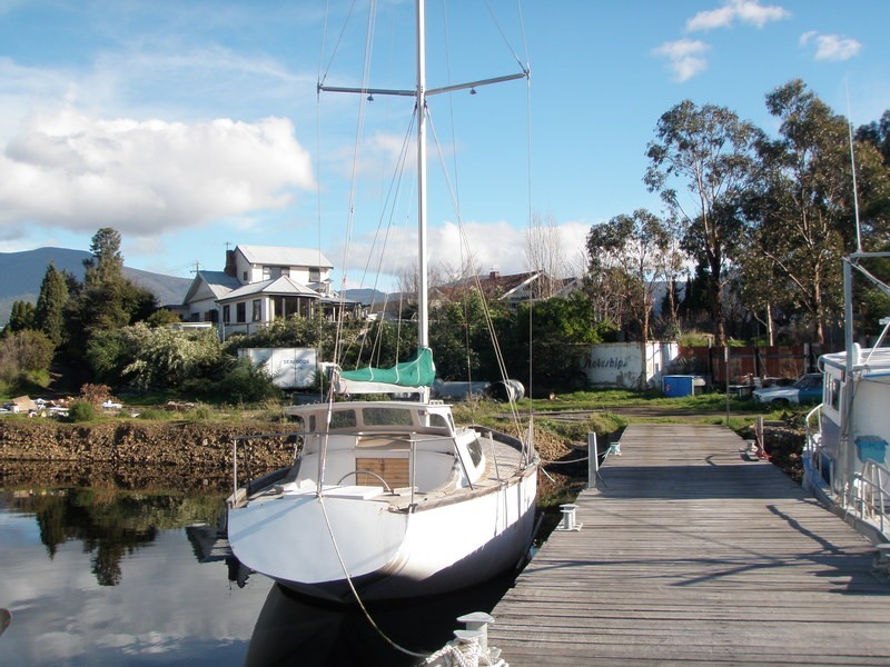 47 Gepp Parade, Derwent Park TAS 7009