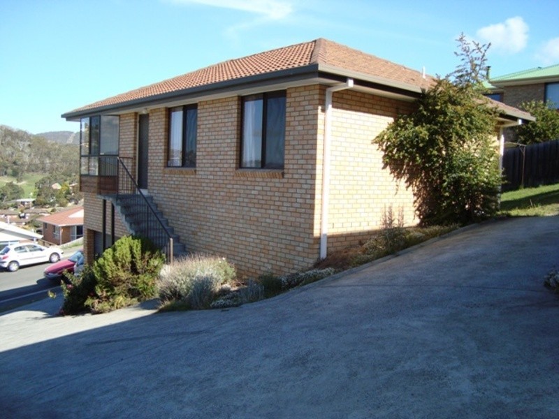 1/8 Donald Court, Glenorchy TAS 7010