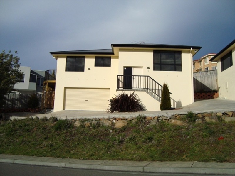 2/15 Shirley Boulevard, Lenah Valley TAS 7008