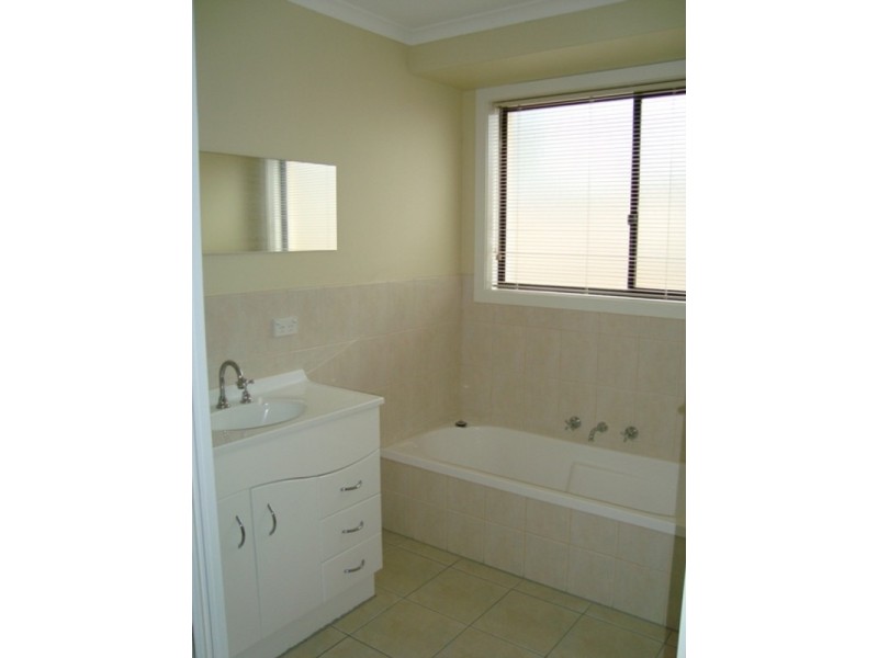 2/15 Shirley Boulevard, Lenah Valley TAS 7008