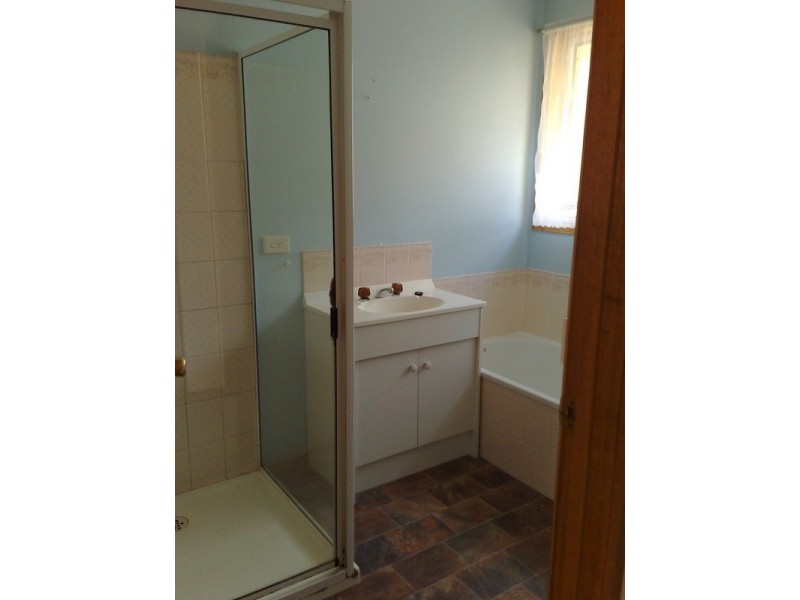 3/3 Rina Court, Glenorchy TAS 7010