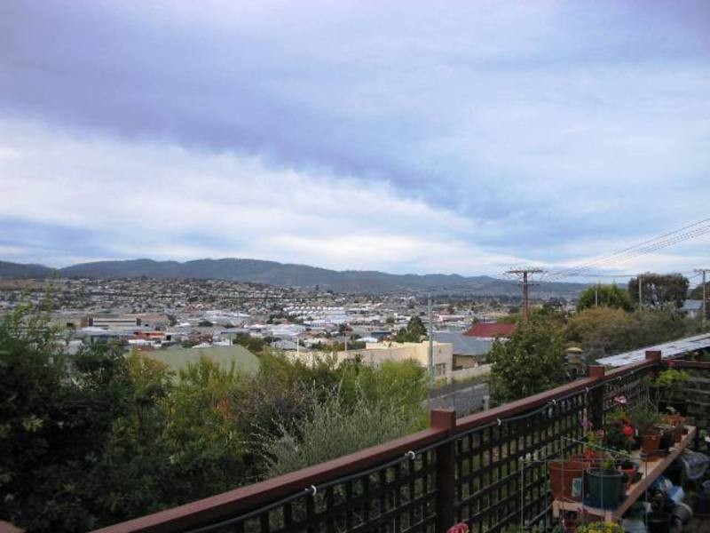 12 Wylie Crescent, West Moonah TAS 7009